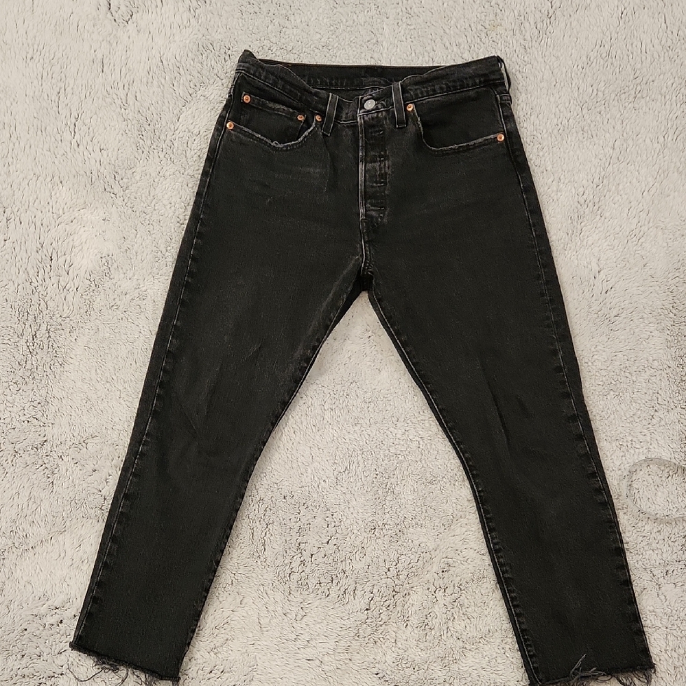 Women's Black Levi Jeans